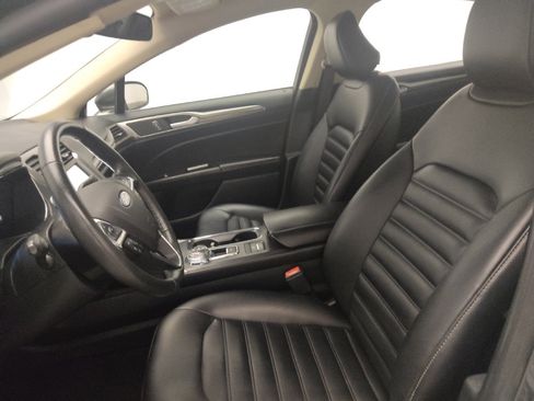 Used 2020 Ford Fusion SEL FWD image 17