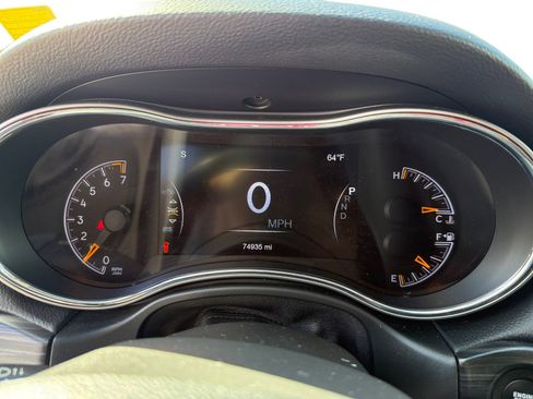 Used 2022 Jeep Grand Cherokee Limited w/ Trailer Tow Group IV image 11