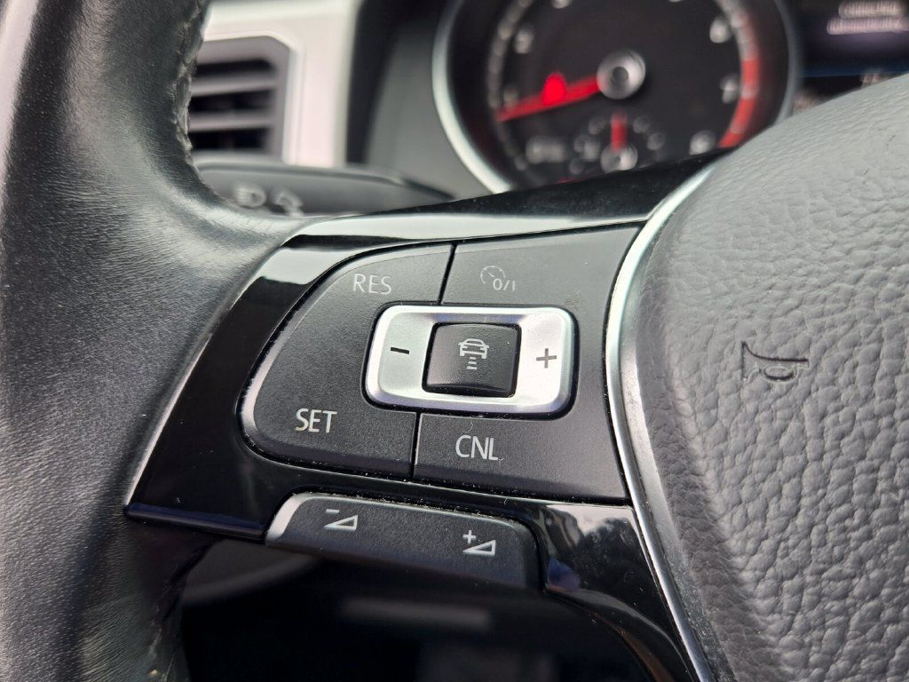 Used 2018 Volkswagen Atlas SE FWD image 23