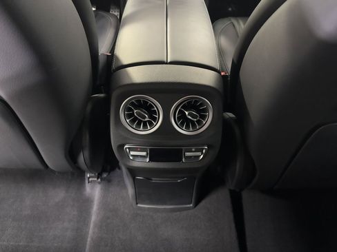 Used 2022 Mercedes-Benz G 550 image 27