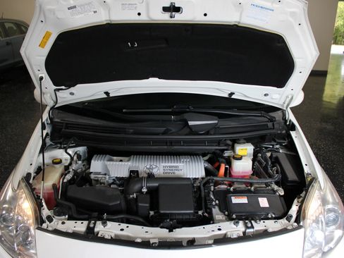Used 2013 Toyota Prius Two FWD image 29