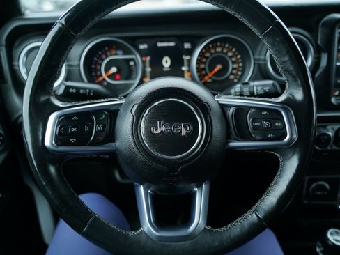 Used 2018 Jeep Wrangler Unlimited Sahara w/ Dual Top Group image 12