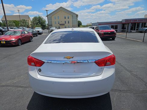 Used 2016 Chevrolet Impala LT w/ Convenience Package FWD image 4
