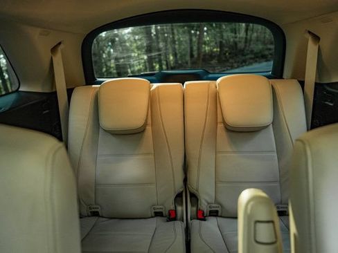 Used 2023 Mercedes-Benz GLS 450 4MATIC image 16