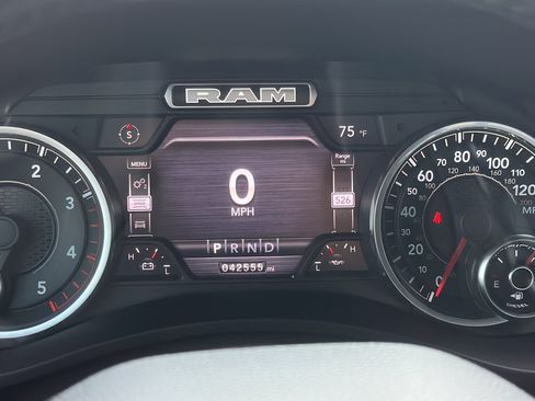 Used 2022 RAM 2500 Laramie AWD/4WD image 14