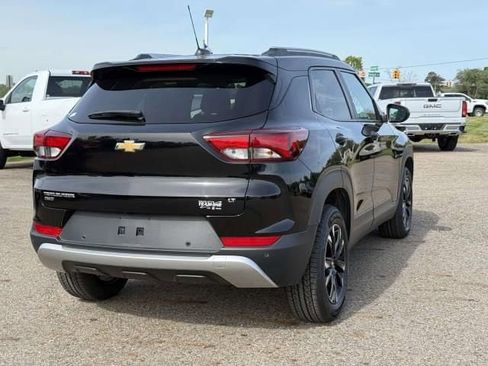 Used 2022 Chevrolet TrailBlazer LT w/ Convenience Package AWD/4WD image 5