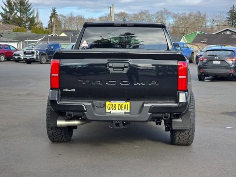 Used 2026 Toyota Tacoma SR5 AWD/4WD image 8