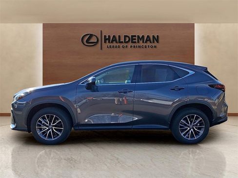Certified 2023 Lexus NX 250 FWD w/ Premium Package image 4