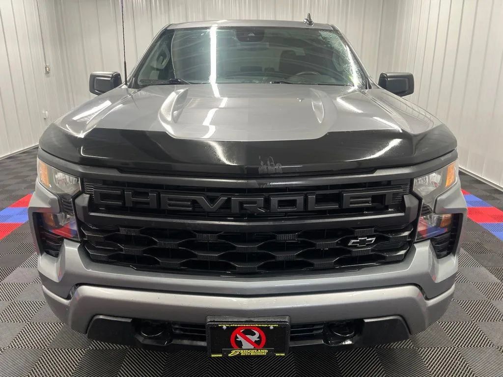 Used 2023 Chevrolet Silverado 1500 Custom w/ LPO, Dark Essentials Package AWD/4WD image 8