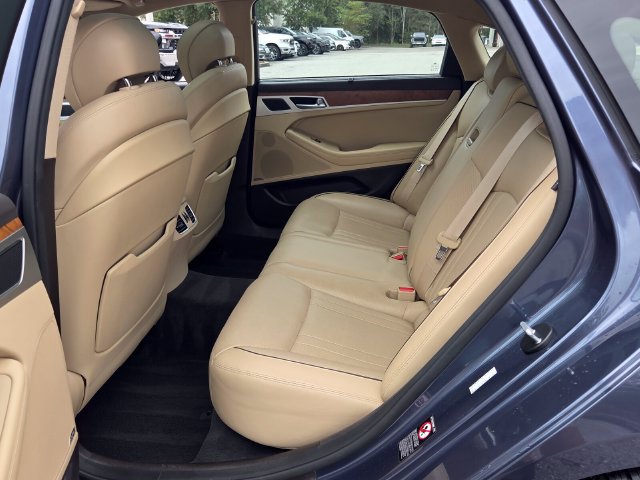 Used 2015 Hyundai Genesis 3.8 w/ Option Group 04 RWD image 11