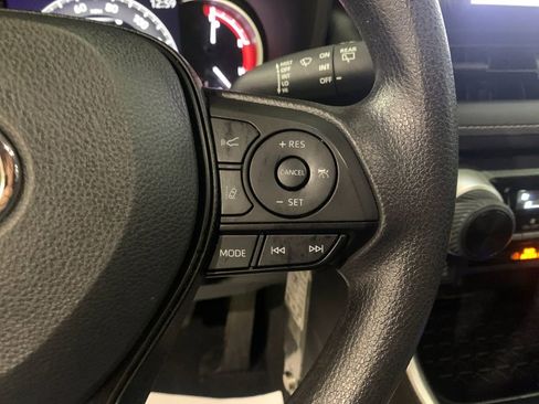 Used 2023 Toyota RAV4 LE AWD/4WD image 29