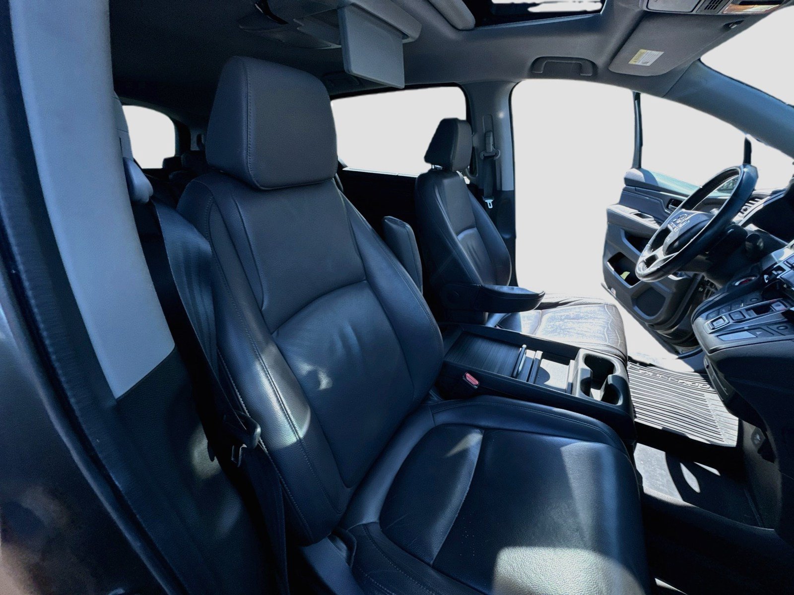 Used 2018 Honda Odyssey Touring image 30