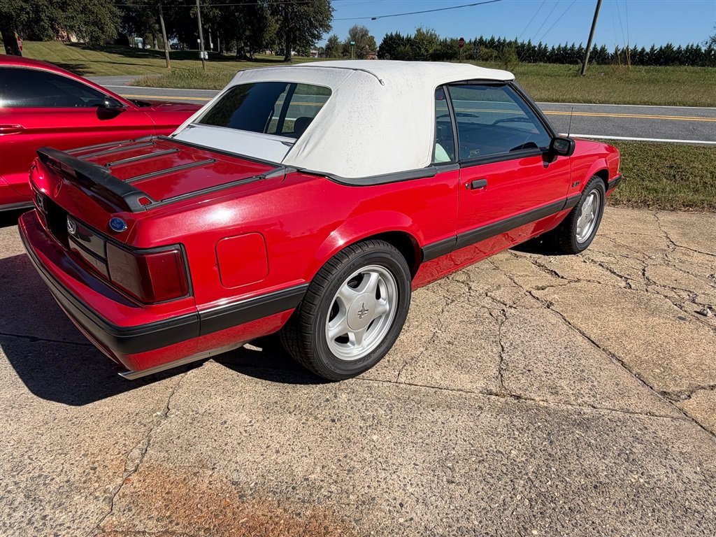 Used 1990 Ford Mustang LX RWD image 4