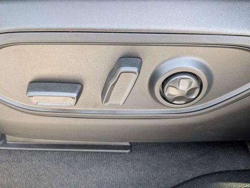 New 2026 Jeep Grand Cherokee Limited image 17