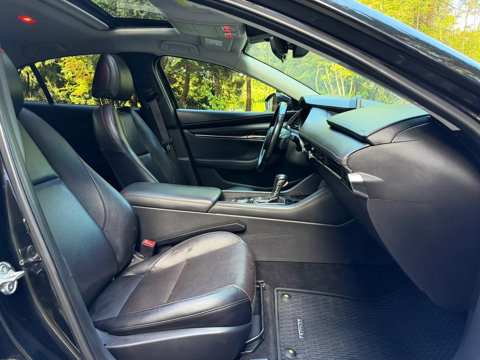 Used 2019 MAZDA MAZDA3 Sedan FWD image 8