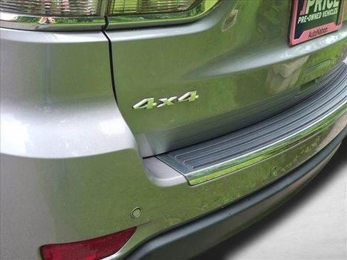 Used 2018 Jeep Grand Cherokee Limited AWD/4WD image 15