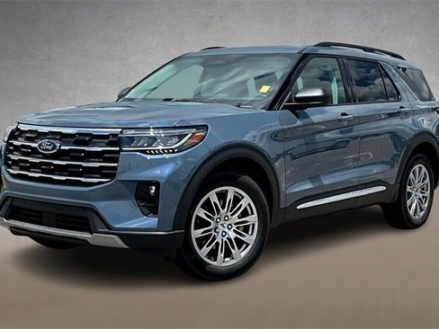 New 2025 Ford Explorer Active w/ Active Comfort Package image 1