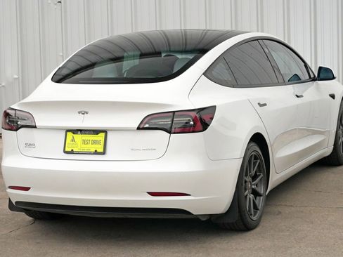 Used 2022 Tesla Model 3 Long Range image 52