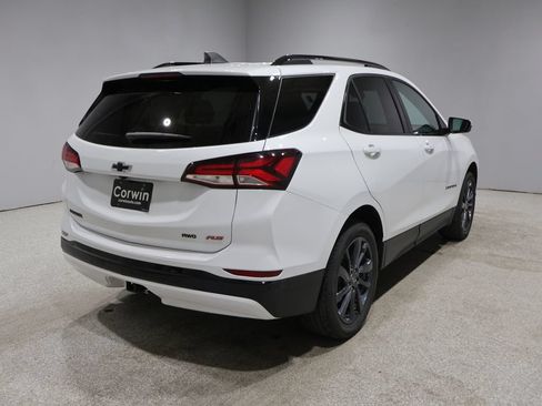 Used 2024 Chevrolet Equinox RS w/ RS Leather Package AWD/4WD image 2