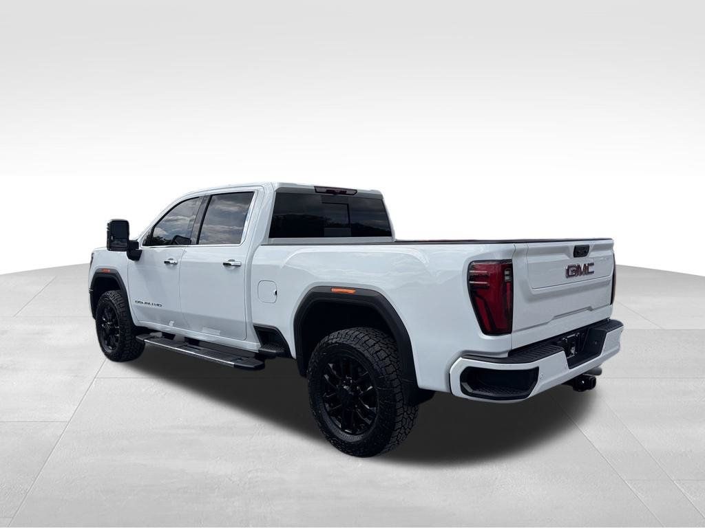 Used 2025 GMC Sierra 2500 Denali AWD/4WD image 18