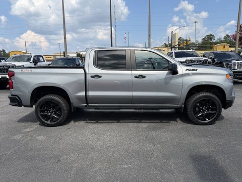 Used 2023 Chevrolet Silverado 1500 LT Trail Boss w/ Protection Package AWD/4WD image 11