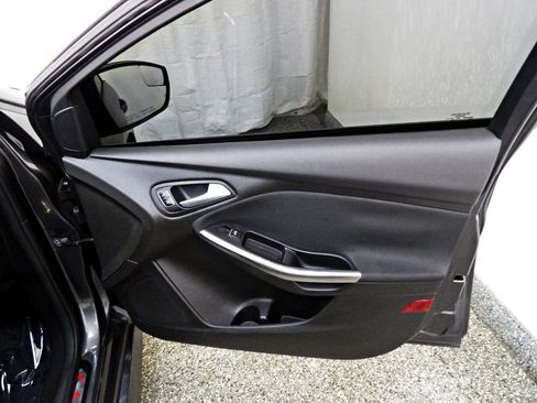 Used 2016 Ford Focus ST FWD image 14