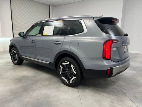 Used 2025 Kia Telluride S image 5
