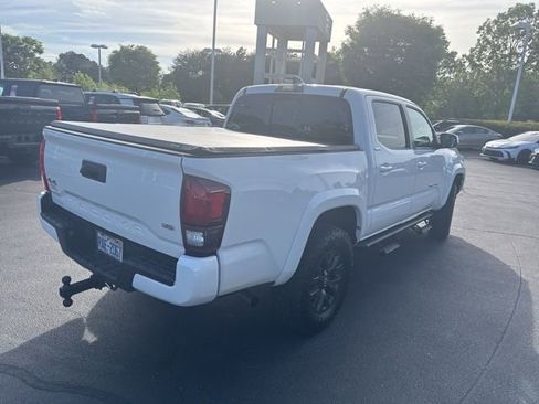 Used 2023 Toyota Tacoma SR5 w/ Technology Package AWD/4WD image 4