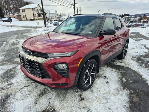 Used 2021 Chevrolet TrailBlazer RS w/ Sun and Liftgate Package image 11