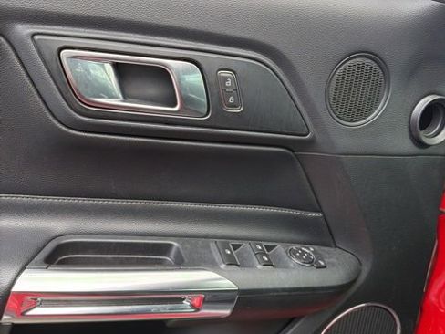 Used 2020 Ford Mustang Premium image 17