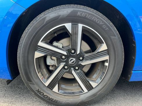 Used 2025 Nissan Sentra SV FWD image 35