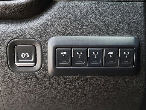 Used 2022 GMC Sierra 3500 Pro w/ Convenience Package AWD/4WD image 26