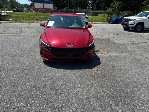 Used 2023 Hyundai Elantra SEL w/ Convenience Package FWD image 7