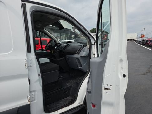 Used 2018 Ford Transit 150 130 Low Roof w/ Exterior Upgrade Package RWD image 12