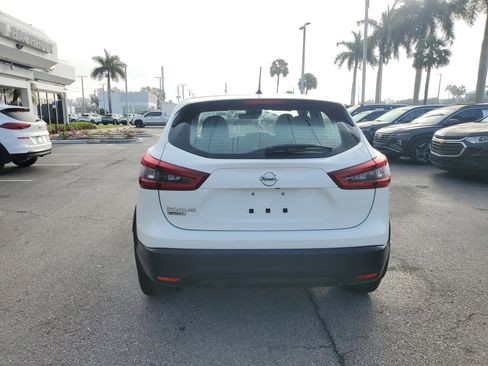 Used 2020 Nissan Rogue Sport S image 6