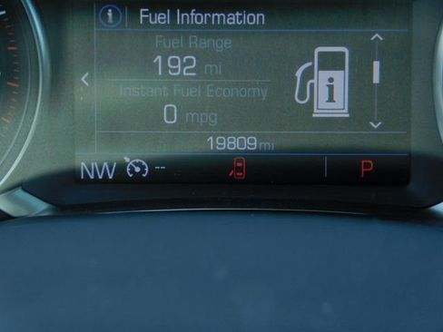 Used 2023 GMC Acadia SLE w/ Driver Convenience Package image 18