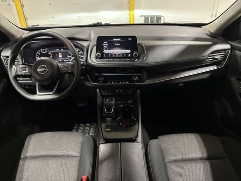 Used 2024 Nissan Rogue SV FWD image 10