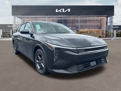 New 2025 Kia K4 LXS