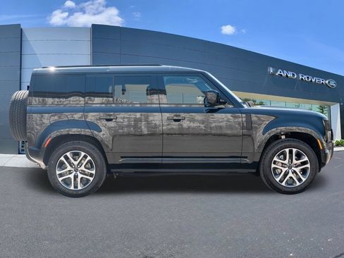 New 2026 Land Rover Defender 110 X-Dynamic SE AWD/4WD image 8