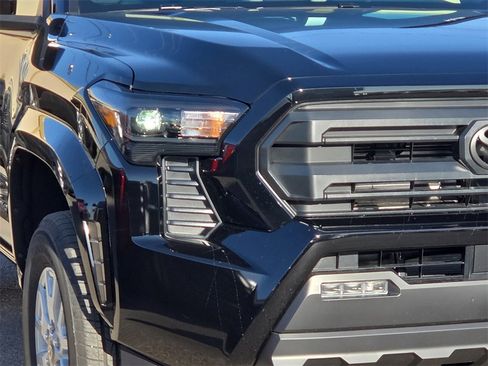 New 2026 Toyota Tacoma SR5 image 9