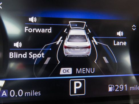 Used 2023 Nissan Sentra SR w/ SR Premium Package FWD image 13