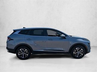 Used 2025 Kia Sportage EX FWD video 4