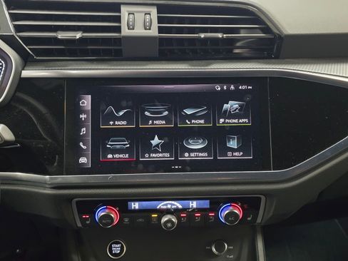 Certified 2025 Audi Q3 2.0T Premium w/ Convenience Package image 15