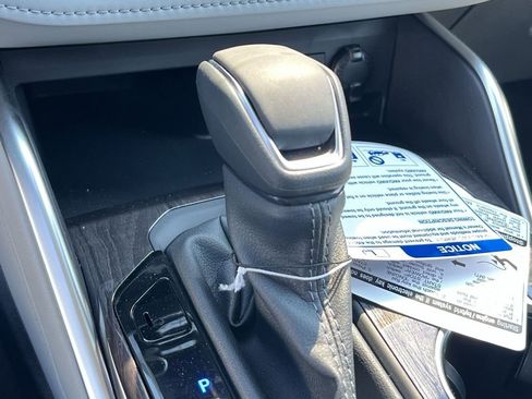 New 2026 Toyota Highlander Platinum AWD/4WD image 17