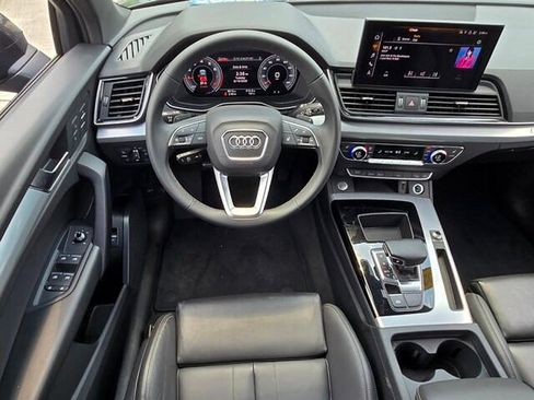 Used 2024 Audi Q5 2.0T Premium w/ Summer of Audi Package AWD/4WD image 12