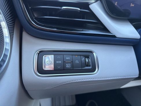New 2026 Buick Enclave Avenir w/ Super Cruise Package AWD/4WD image 32