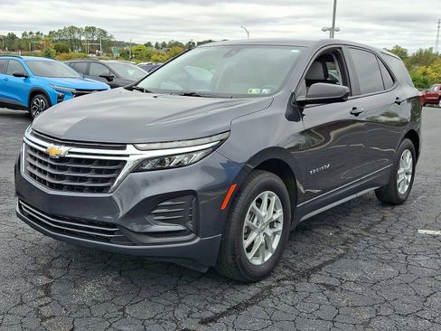 Used 2022 Chevrolet Equinox LS w/ LS Convenience Package image 3