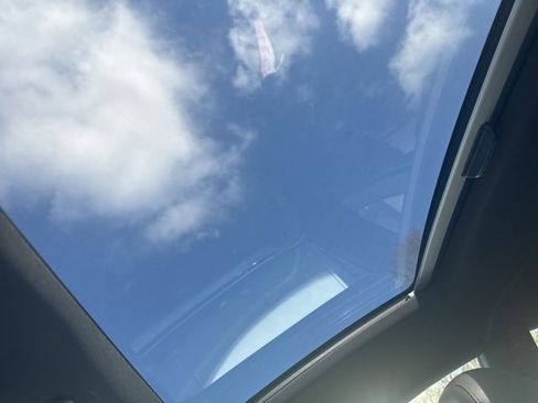 Used 2013 Volkswagen Beetle 2.5 image 12