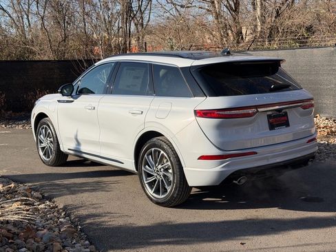 New 2026 Lincoln Corsair Grand Touring AWD/4WD image 3