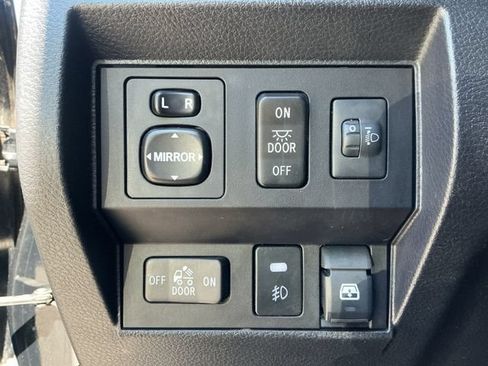 Used 2017 Toyota Tundra SR5 w/ TRD Off Road Package AWD/4WD image 28